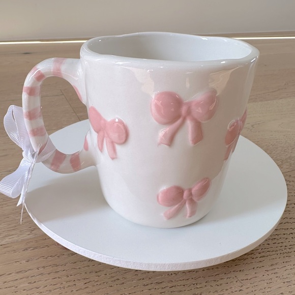 Sunday Morning Accessories - Coquette Embossed Pink and White Bows Christmas Mug